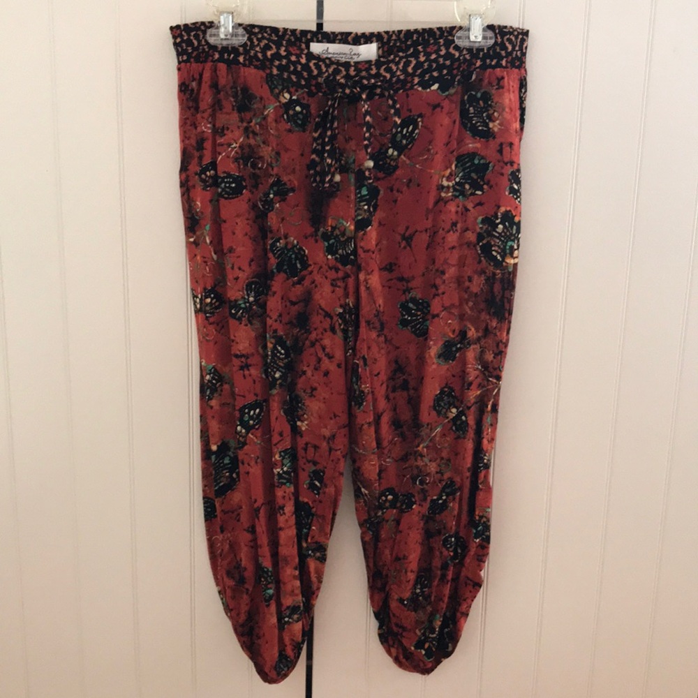 Flowy Capri Pants